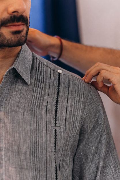 Guayabera Rubén Negra ML / Negro 100% Lino