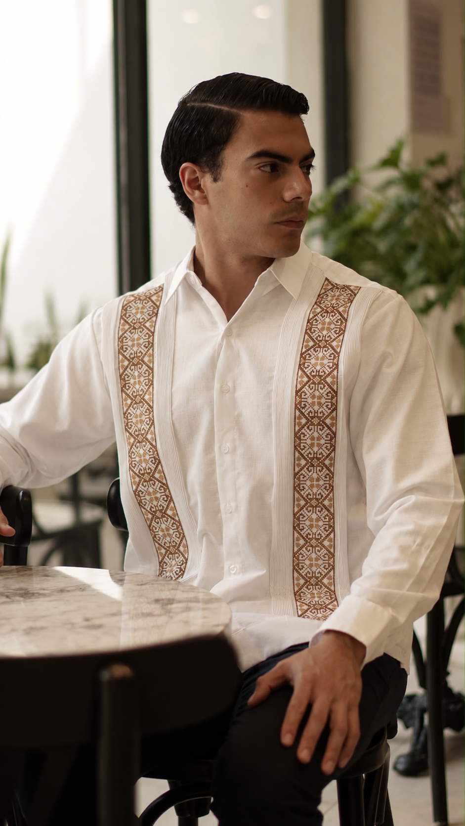Guayabera Humberto #588 Blanca ML / Kaki Shedron