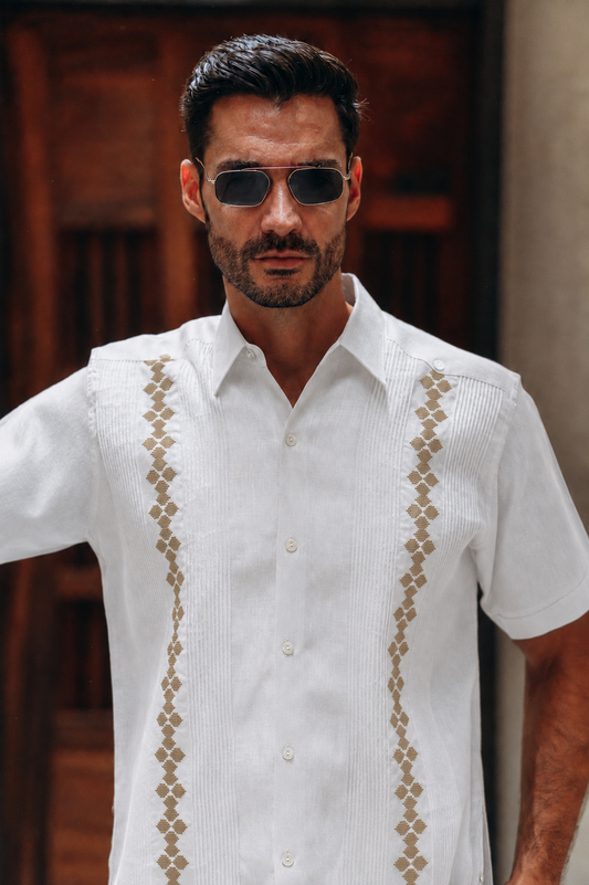 Guayabera Arturo #592 Blanca / Caqui / 100% Lino