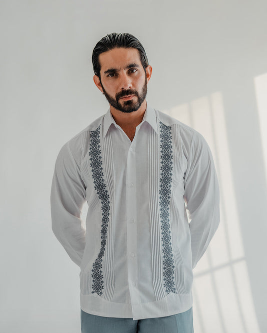 Guayabera Valladolid #580 Blanca ML / Azul Marino - Azul Plumbago